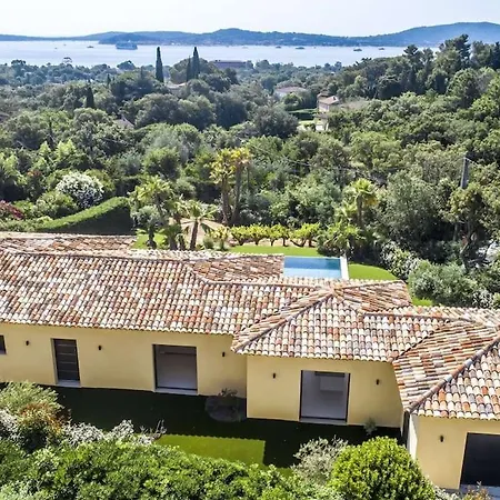 Luxueuse De 4 Suites, Climatisation, Vue Mer, Piscine 别墅 *