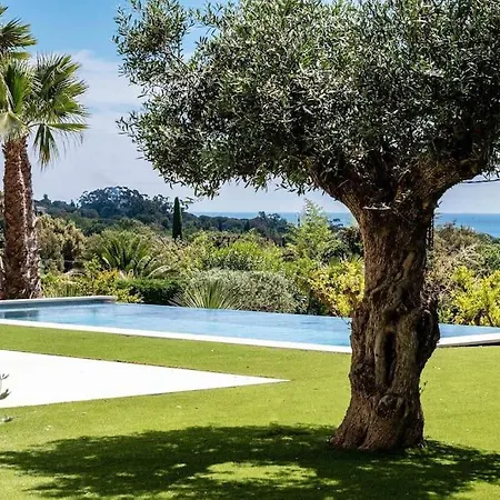 Villa Luxueuse De 4 Suites, Climatisation, Vue Mer, Piscine