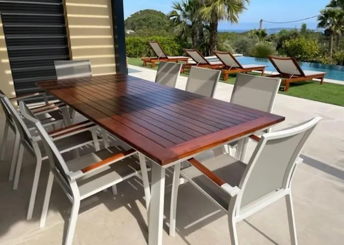 Luxueuse De 4 Suites, Climatisation, Vue Mer, Piscine * Grimaud