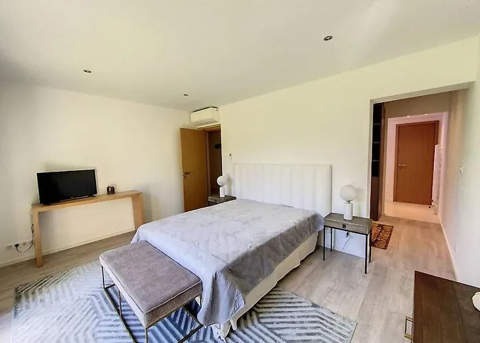 Luxueuse De 4 Suites, Climatisation, Vue Mer, Piscine * Grimaud